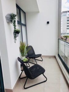 Alquilo Loft Amueblado de 70 mts. en Evaristo Morales, con amenidades US$ 1,100