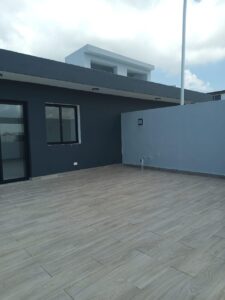 PH Nuevo de 2 Niveles con Amplias Terrazas en Independencia US$ 225,000