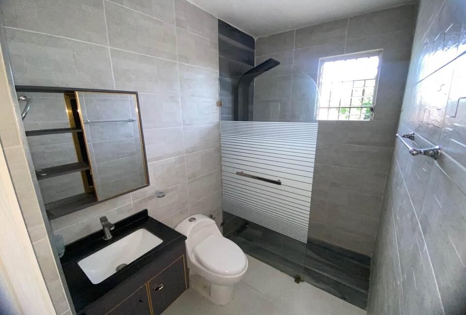 3er Piso disponible a la venta en Alma Rosa ll