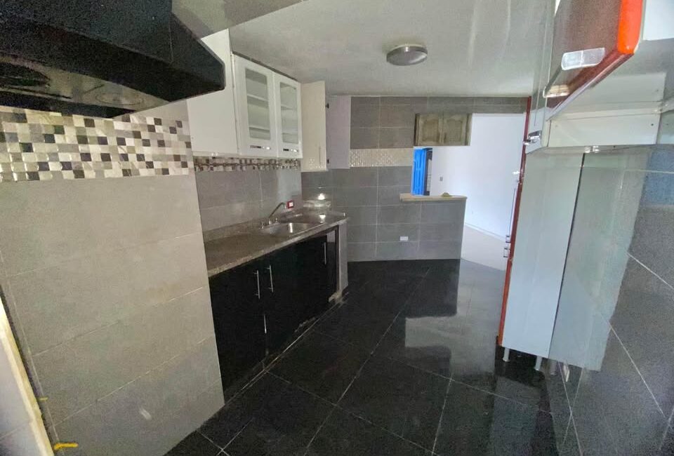 3er Piso disponible a la venta en Alma Rosa ll