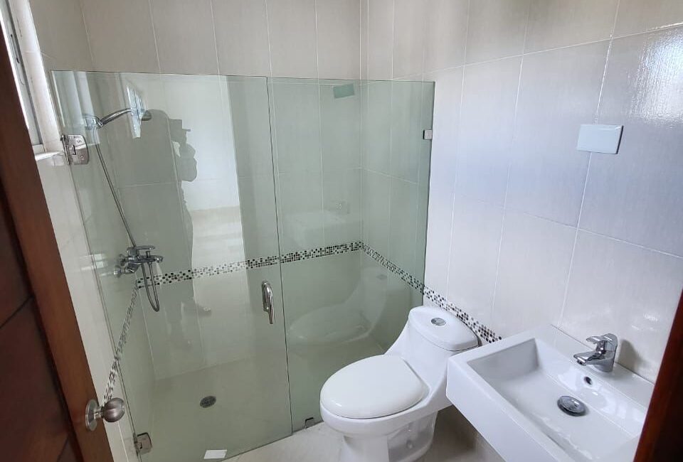 Vendo  o Alquilo Apto en Torre moderna  del  VERGEL,  2 HABS, 147 Mts.2, 5to Piso, METROPOLITANA, REBAJADA