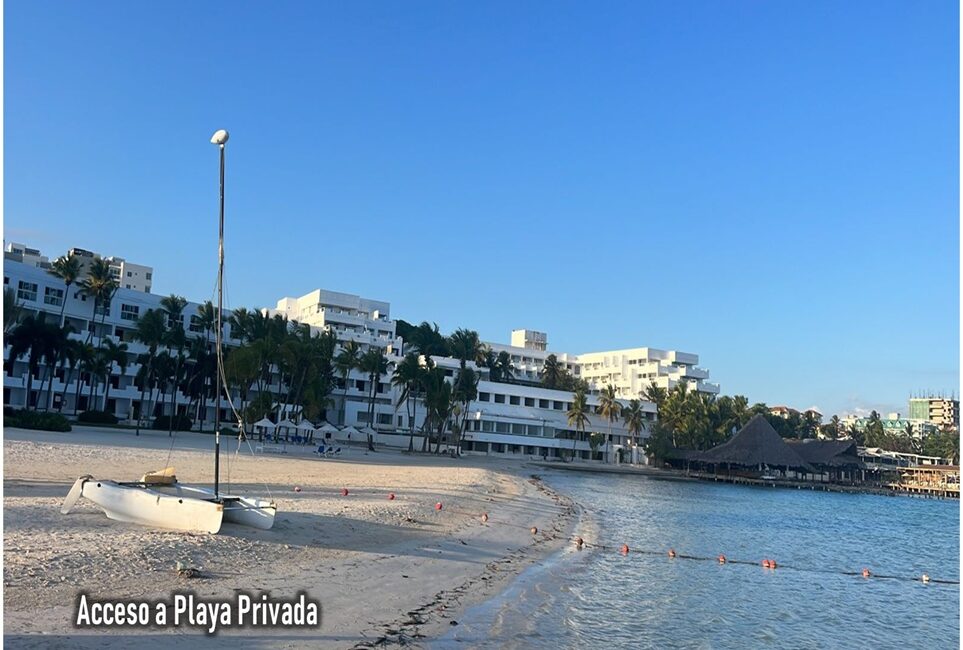 VENDO O ALQUILO PENTHOUSE 3 HABS.,  AMUEBLADO, BOCA CHICA, BOCA DEL MAR III, VISTA AL MAR Y A LA CIUDAD