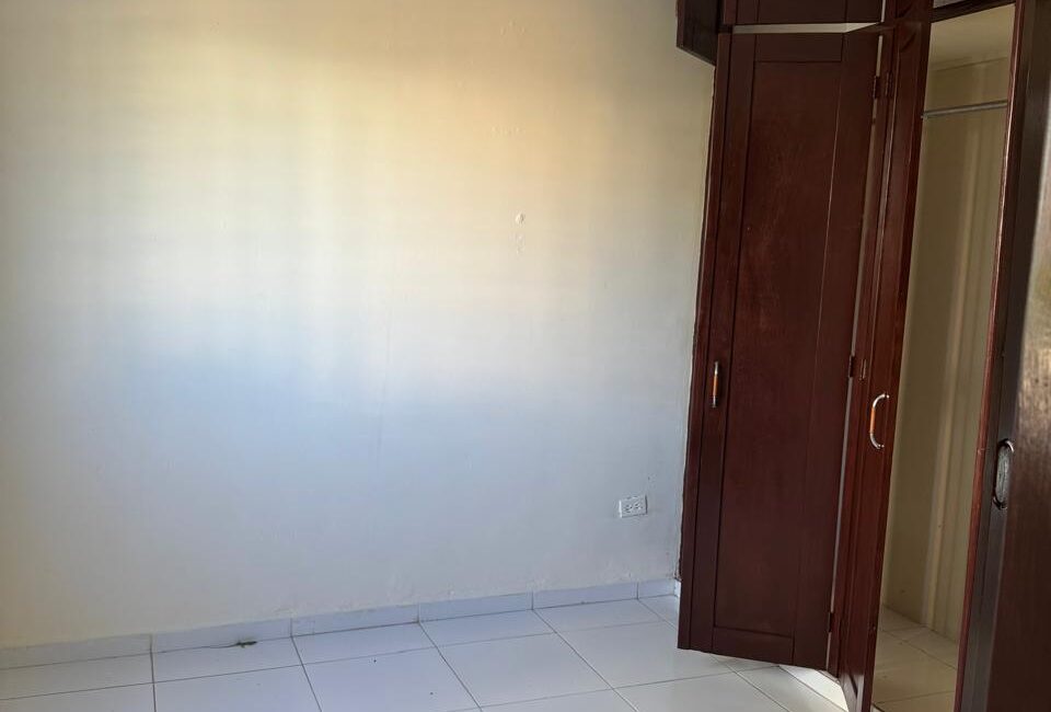 Apartamento en venta en los corales del sur