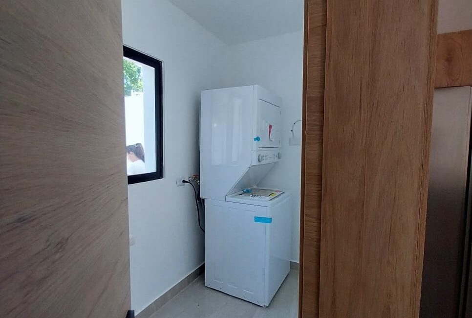 En Venta Exclusivo Townhouse con zona de BBQ , piscina y acceso privado a la playa a 15 minutos del aeropuerto en Punta Cana República Dominicana