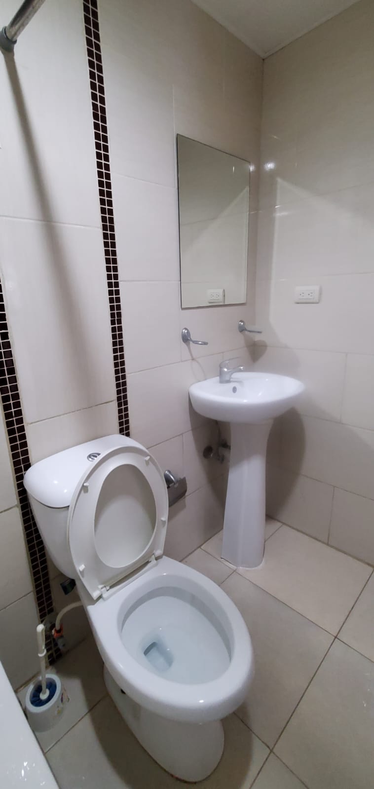 Apartamento de 3 dormitorios ubicado en la Jacobo Majluta, Villa Mella.