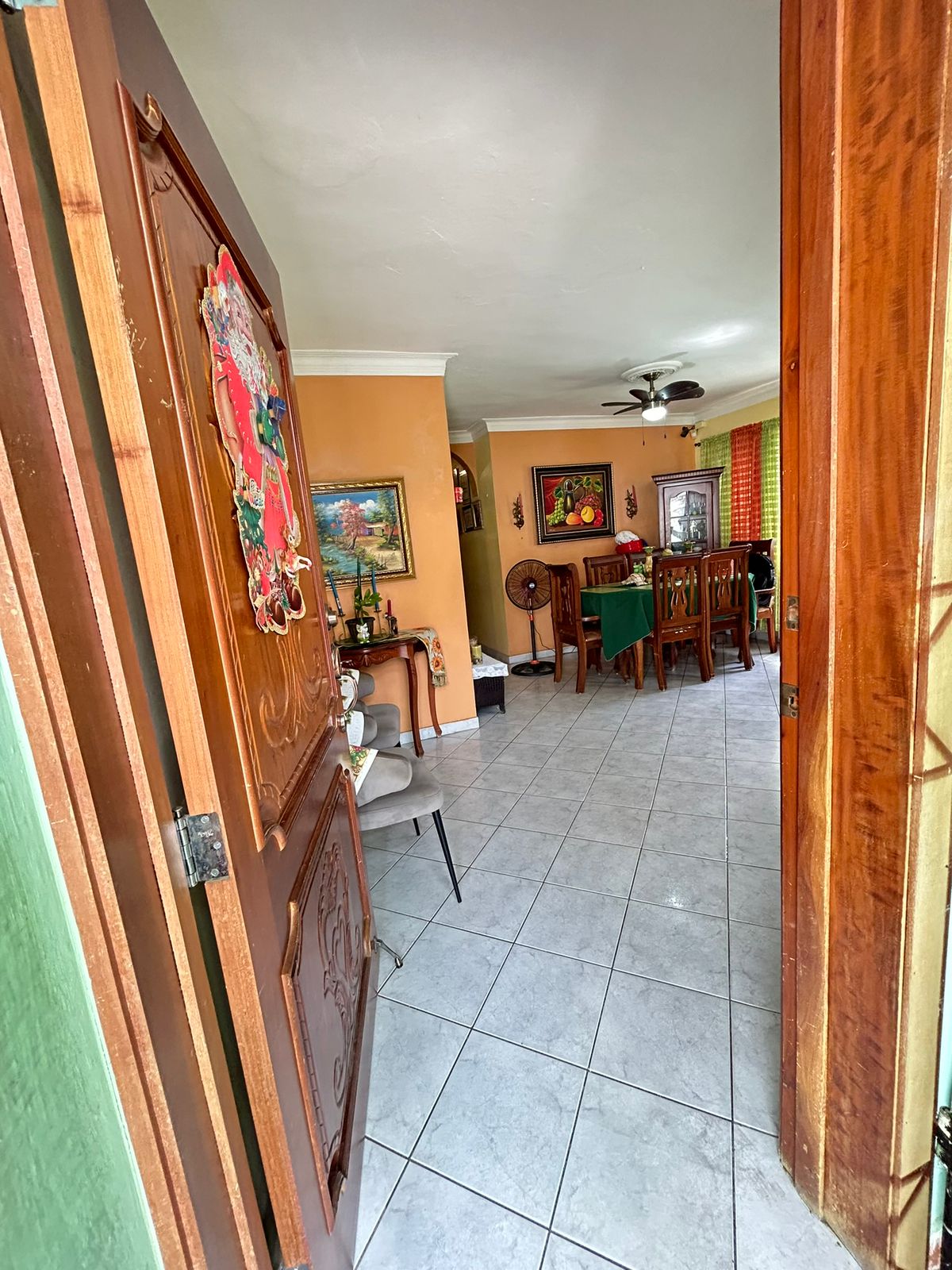 HERMOSA CASA DE 4 HABITACIONES Y 2 BAÑOS. EXCELENTE PARA VIVIR O INVERTIR!!!