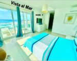 VENDO EXCLUSIVO APTO CON VISTA AL MAR DE 360 GRADOS EN BOCA CHICA, 2 HABS., 115 Mts.2, 3 BALCONES Y CON LA MEJOR UBICACIÓN - Apartamentos en Boca Chica
