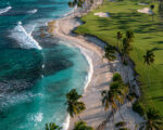 Terreno en la costa cercano a punta cana en venta // campo de golf - Terrenos en San Rafael del Yuma