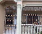 una gran oportunidad de inversión Casa de 341.88 m² con patio amplio, una esquina completa a la venta en Bonao zonas residencial más información. Contáctame al 849-208-7686. Cuenta con financiamiento disponible 20% de inicial y hasta 80% en cuotas - Casas en Bonao